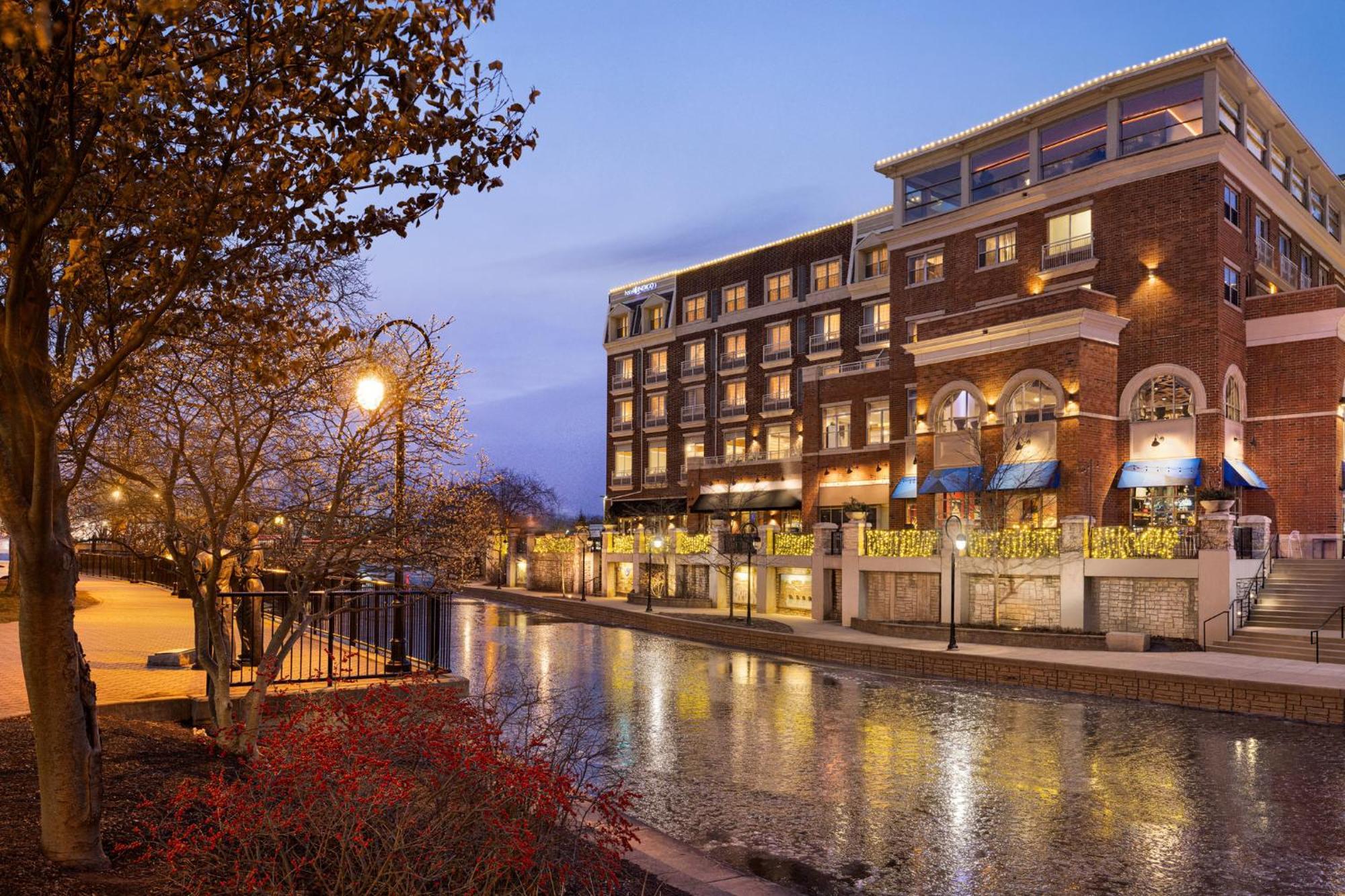 Hotel Indigo Naperville Riverwalk, an IHG Hotel Buitenkant foto